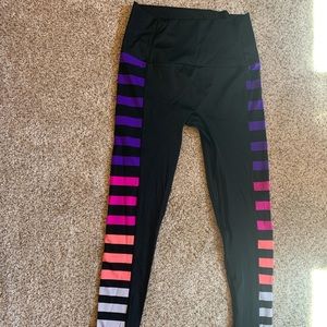 K-deer black/rainbow stripe leggings -Medium
